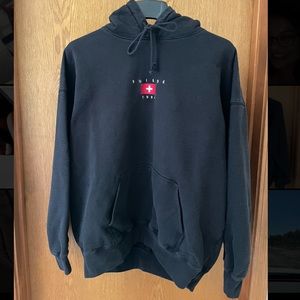 Brandy Melville Black Hoodie Sweatshirt Suisse 1984